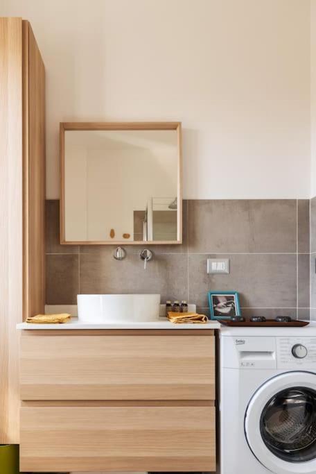 Schiavoni Flexyrent Wifi Apartment Milan Exterior photo